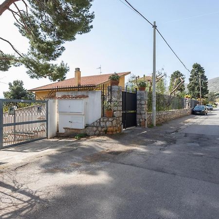 Casa In Villa A Mondello-700M Dal Mare Palermo Exterior foto