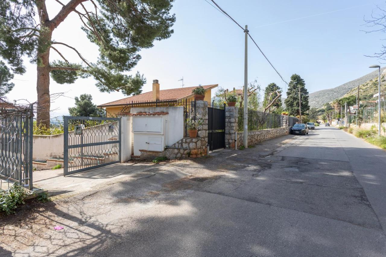Casa In Villa A Mondello-700M Dal Mare Palermo Exterior foto