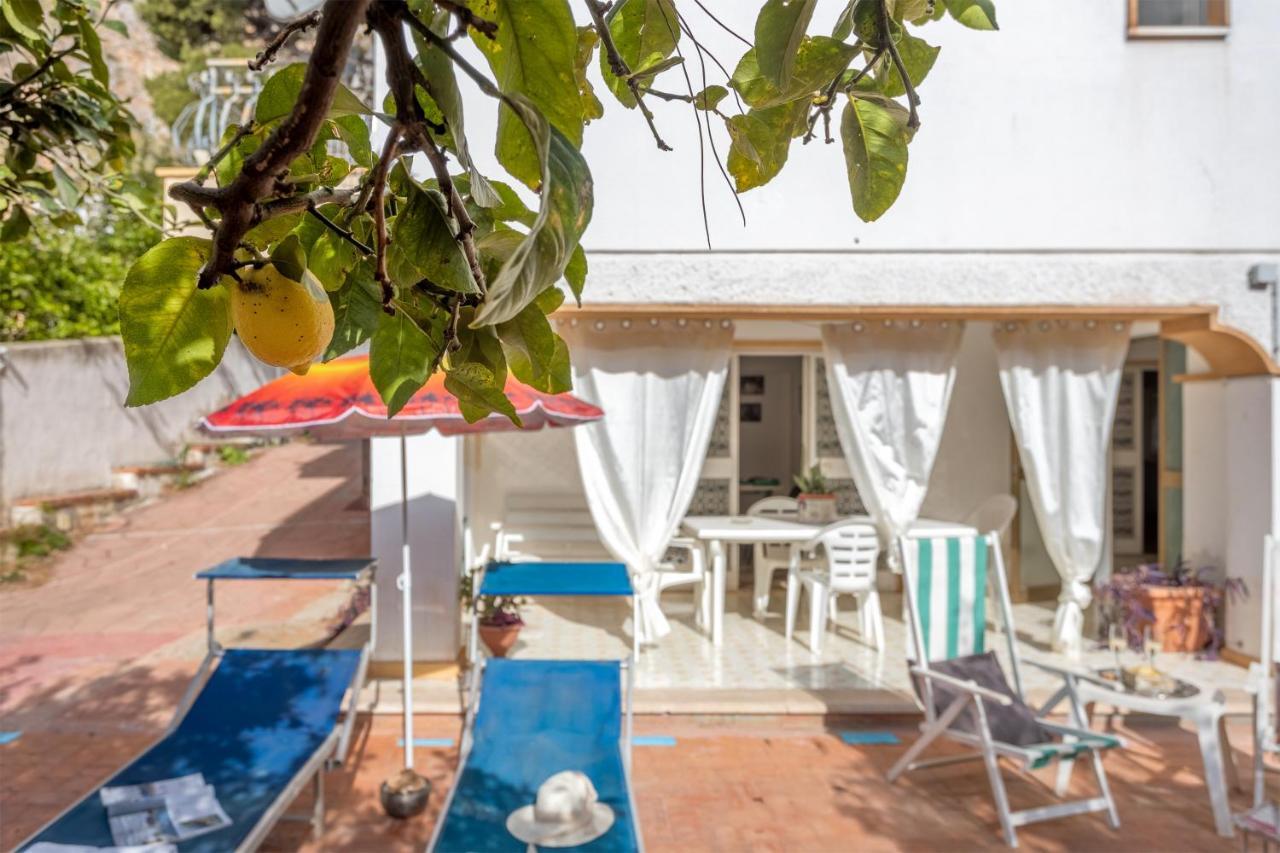 Casa In Villa A Mondello-700M Dal Mare Palermo Exterior foto