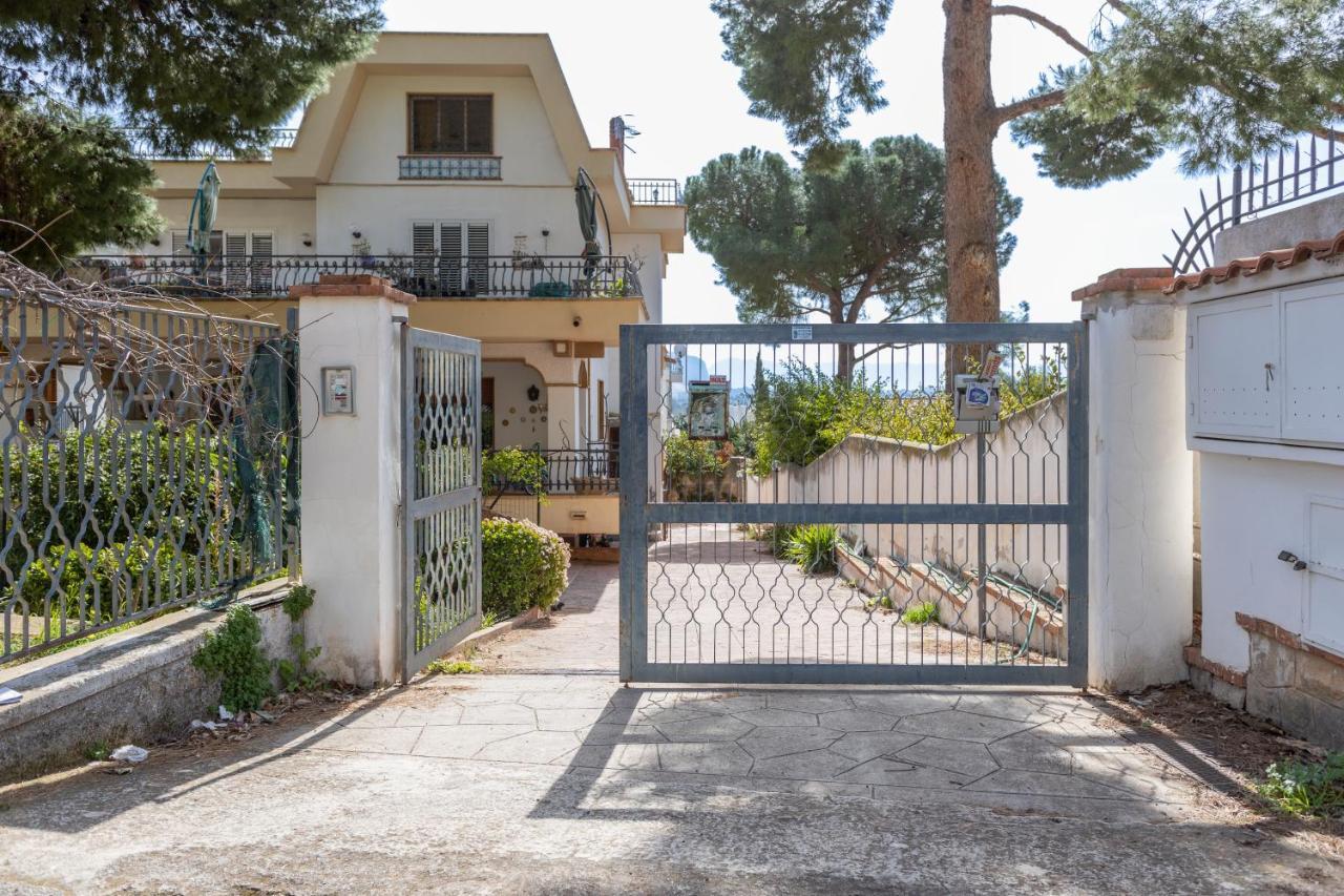 Casa In Villa A Mondello-700M Dal Mare Palermo Exterior foto